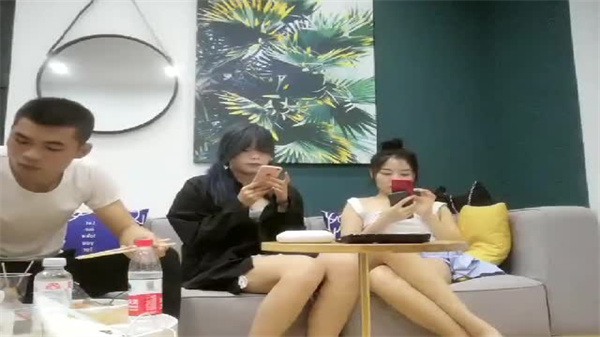 千人斩星选极品双飞嫩妹 白虎嫩模姐妹花轮流爆操